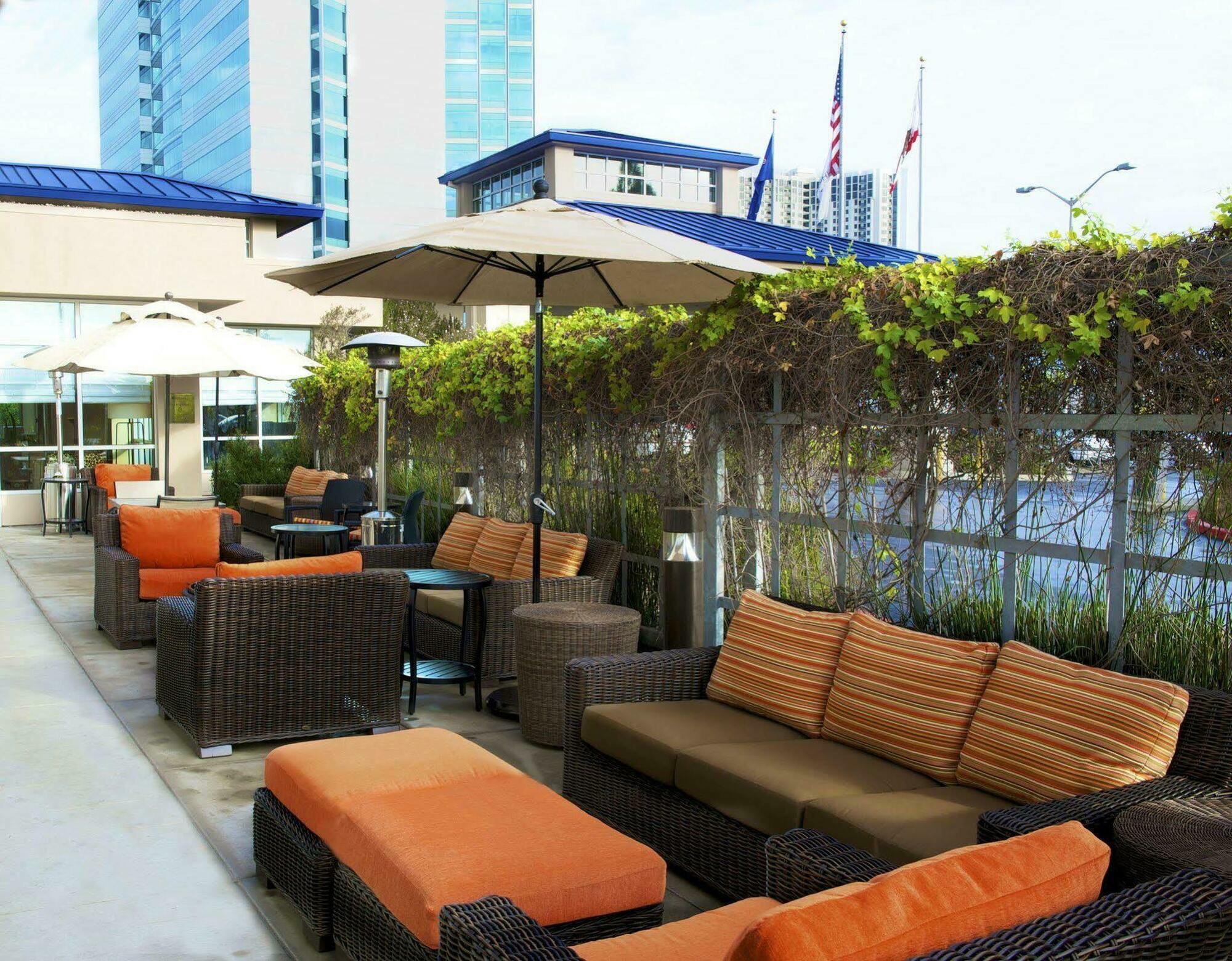 Hilton Garden Inn San Francisco/Oakland Bay Bridge Emeryville Exteriör bild